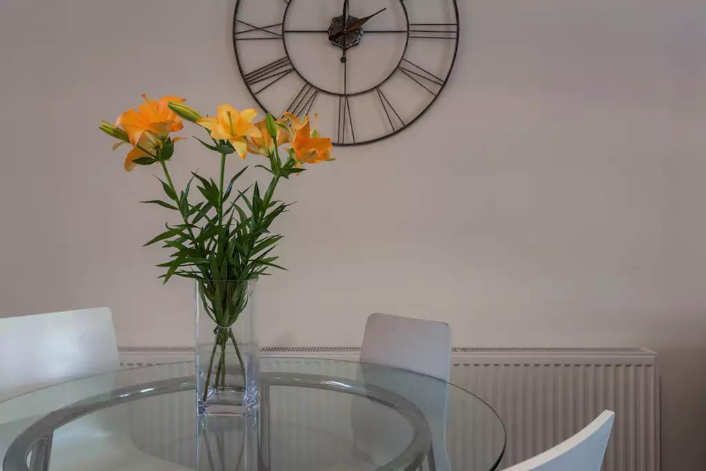 Hastings House - Modern 2 Bedroom House In Central Luton & Near Airport Bagian luar foto